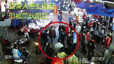 路边上有人抓眼虫是真的吗,用筷子真能够捉眼虫吗