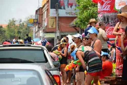 火线狂欢值得买吗,火线狂欢节游戏视频