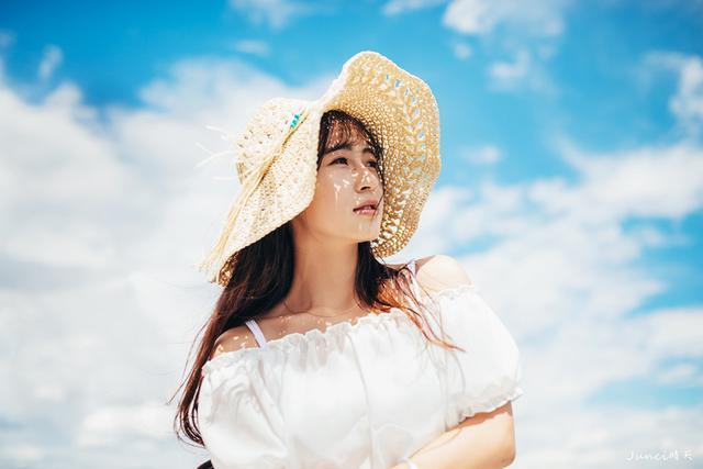 女生唯美句子发qq空间说说,女生发qq空间说说心情