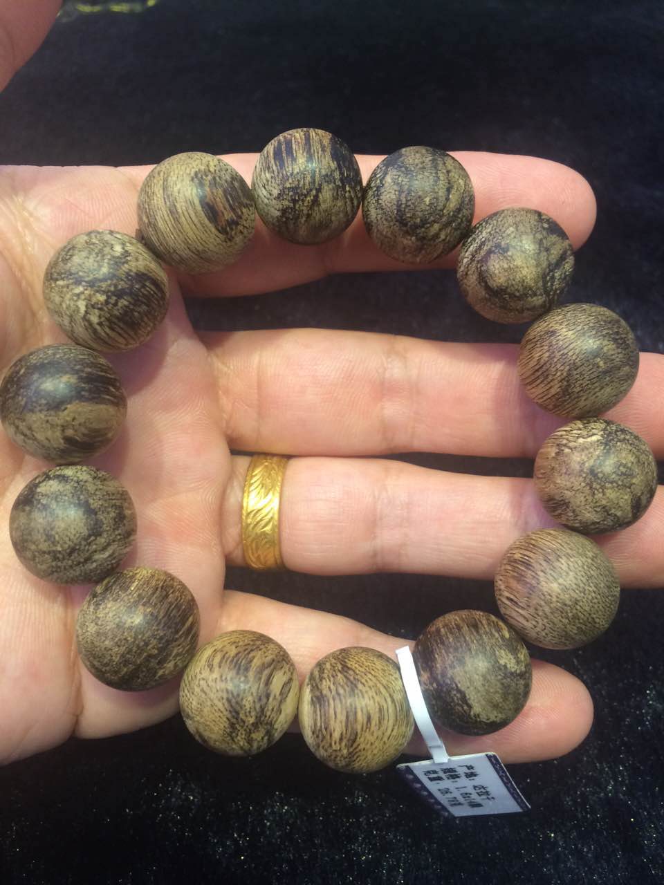 沉香手串目前市场价格,沉香手串的价格一般是多少钱