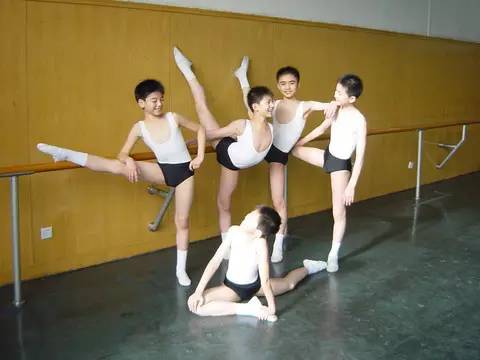 如何才能男女通吃？推荐你们去参考一下杨洋的养成之路！