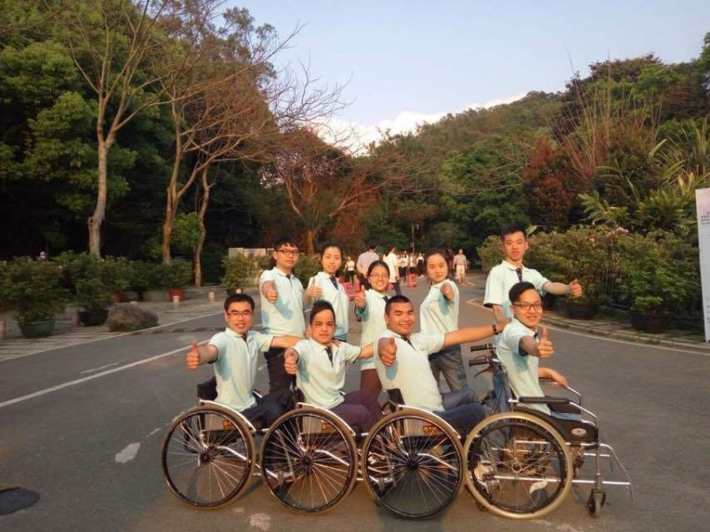 看了他们你还觉得生活累吗,当觉得累的时候看看乌克兰