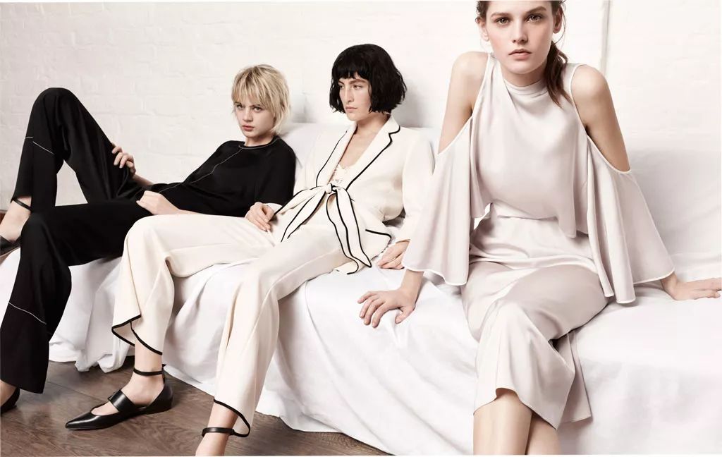 刘雯高定大秀,刘雯高定长裙走秀