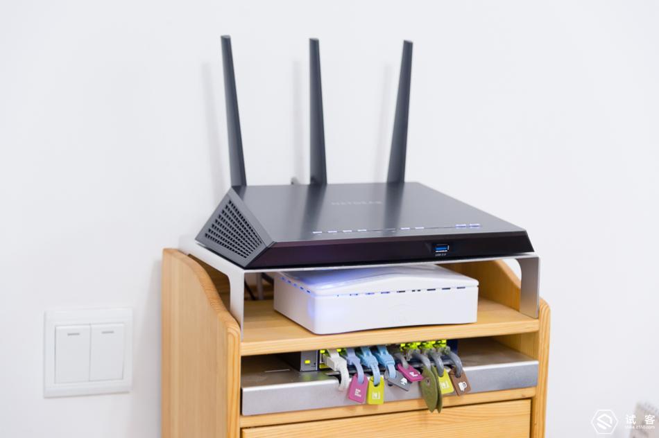 netgear路由器夜鹰r7000,netgear夜鹰r7000路由器