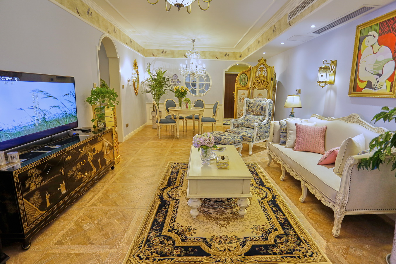 浪漫法式轻奢房间,浪漫法式别墅装修