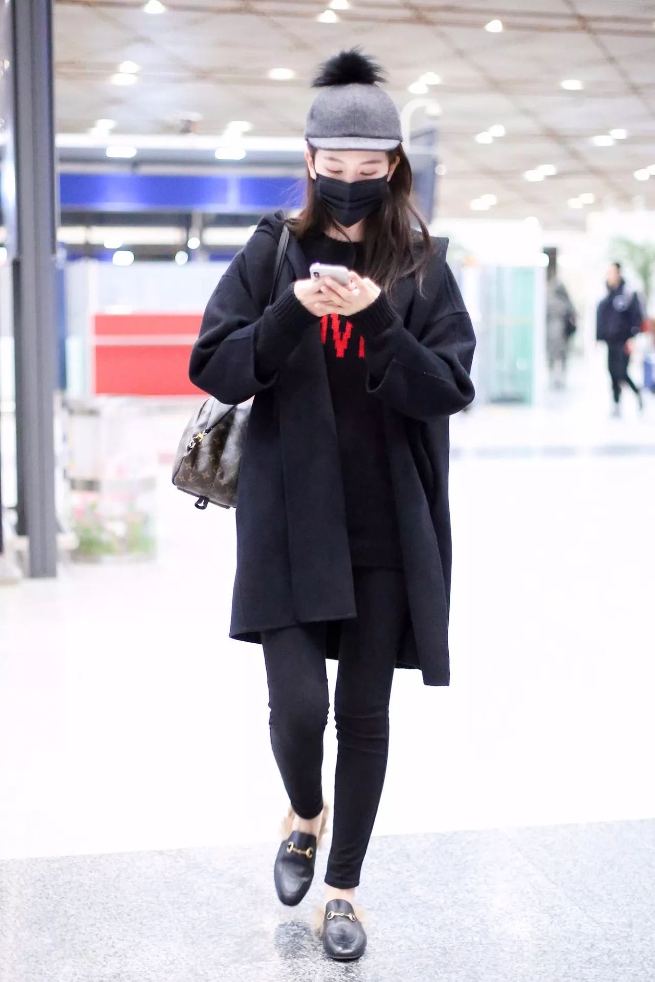 这5双鞋子秋天穿高级又时髦,今年悄悄流行的5双鞋你都知道吗