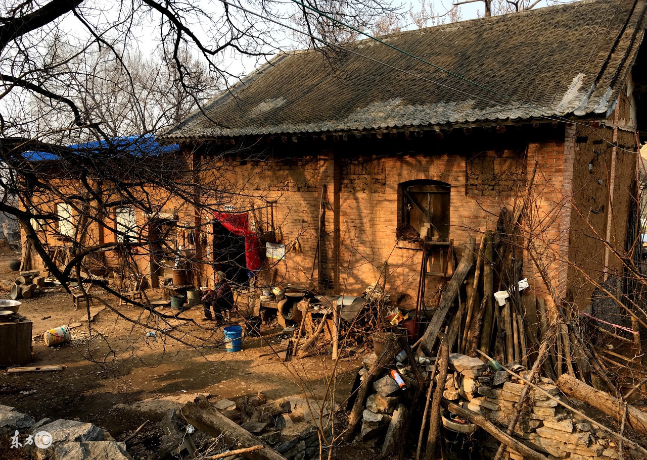 农村两权抵押是哪两权,农村两权抵押贷款主要指哪两权