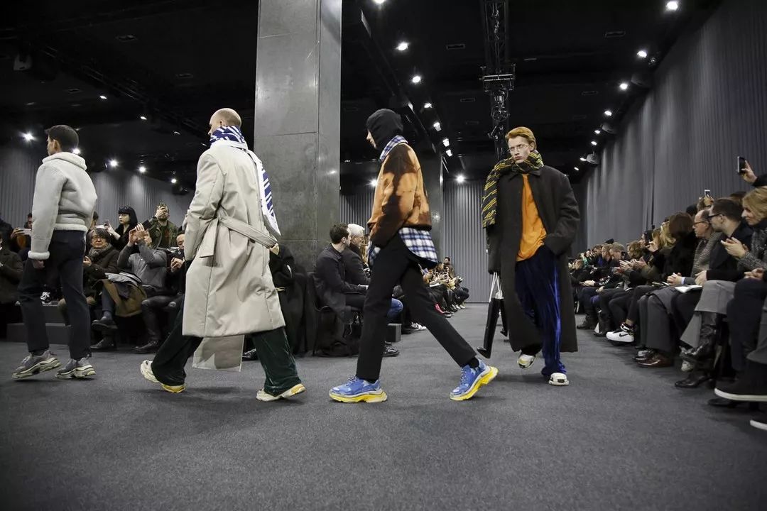 番茄高跟鞋,盘点夏天合适穿的20款高跟鞋