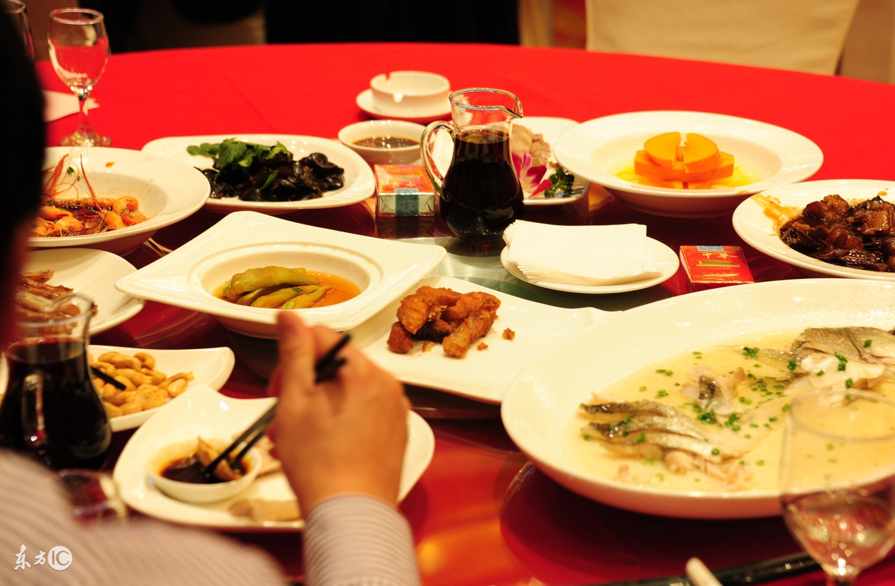 跨年喝了酒怎么快速醒酒,过年各种聚会酒后这样做快速解酒