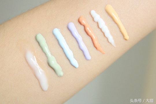 妆前起皮保湿补水推荐,浮妆掉粉脱妆用什么妆前乳