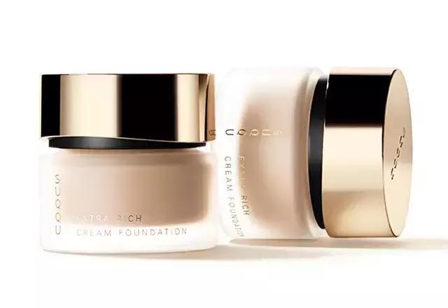 十四岁女孩适用的粉底液,合适皮肤干卡粉的粉底液