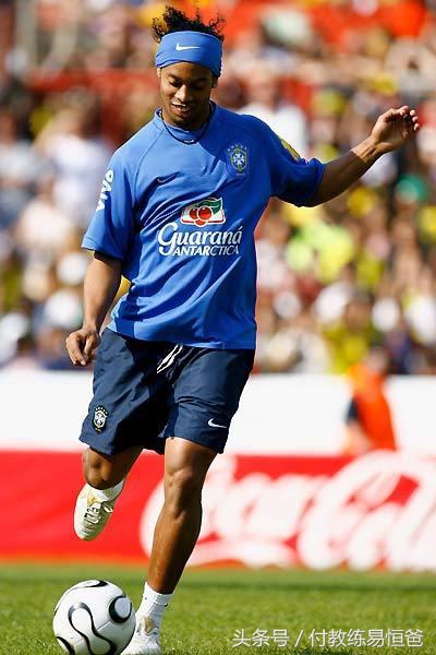 教孩子踢球先要理解足球,小孩子踢球普遍存在的问题