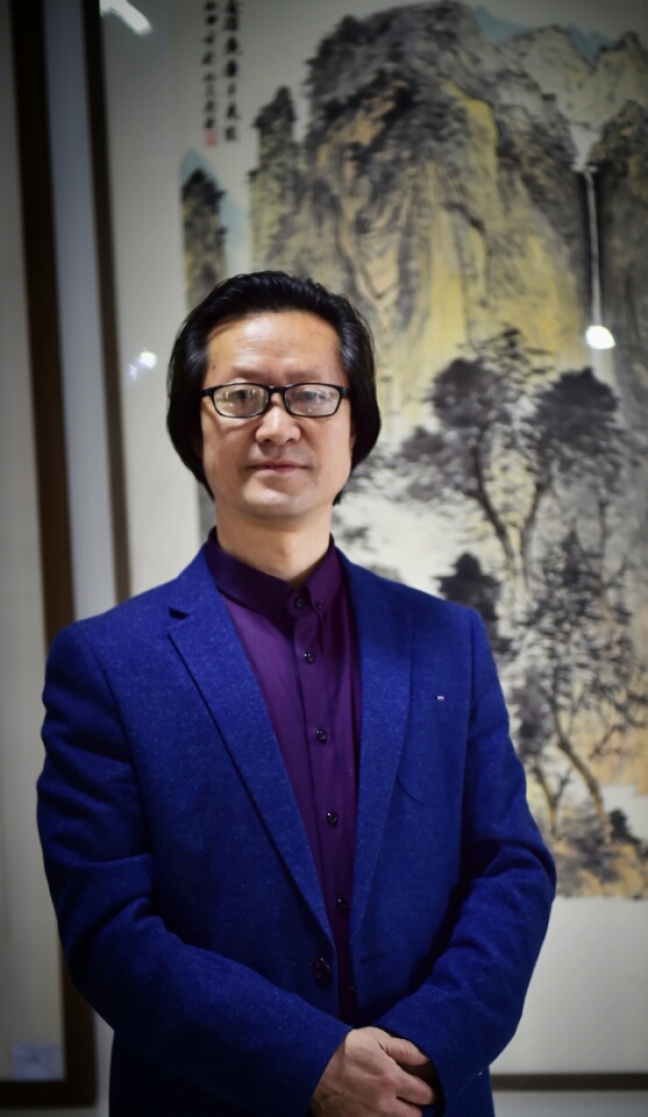 工艺美术作品展在京开幕,首届艺联万家精品书画展在京举行