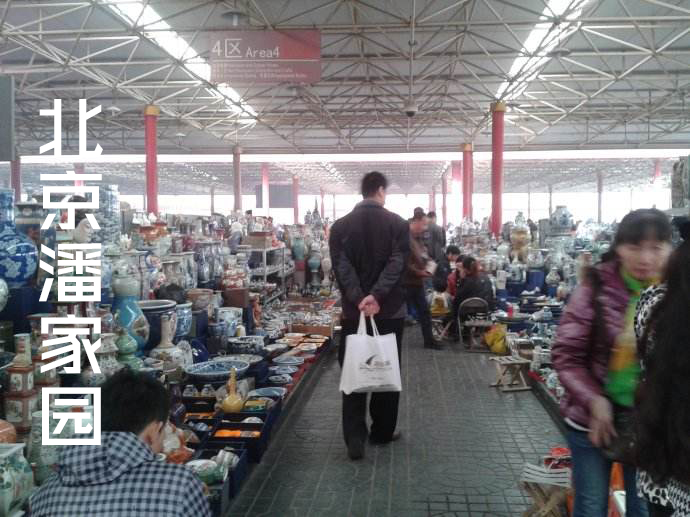 地摊古玩市场交易合法吗,地摊古玩合适摆什么