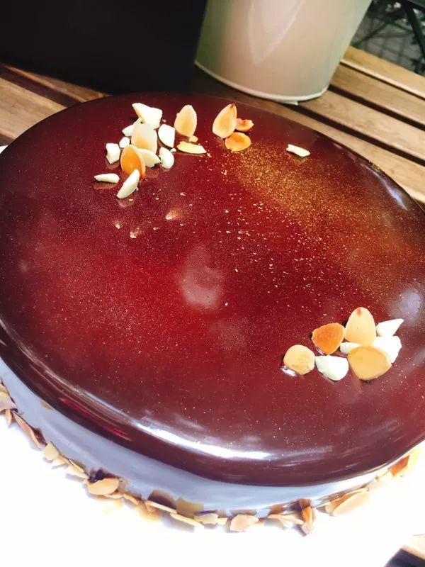 一口咬定修女泡芙法国面包师恋上成都钢琴妹