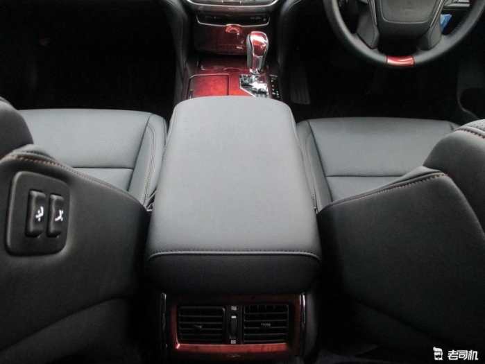 皇冠与日系车比较,日产丰田和国产丰田的区别