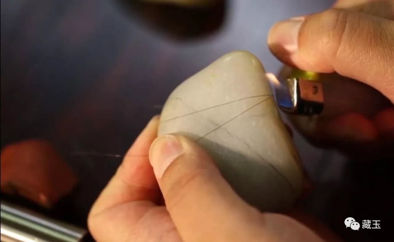 怎么辨别和田玉的最简单方法,如何用最简单的方法鉴别和田玉