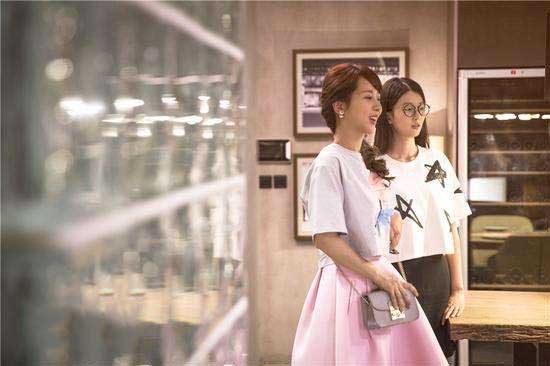 用一样东西完美宣示意大利的纯正血统，这款包包再合适不过啦~