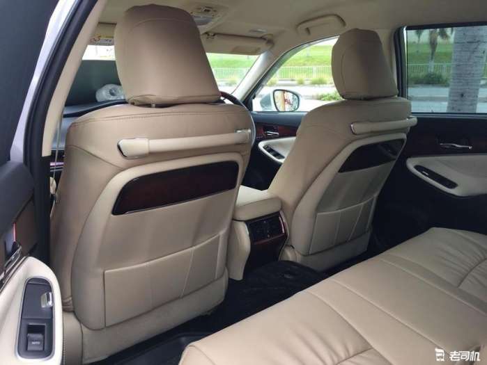 皇冠与日系车比较,日产丰田和国产丰田的区别