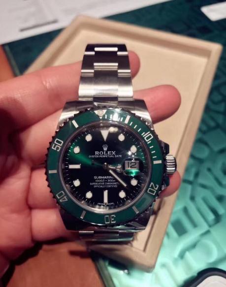 最值得购买的劳力士表是哪款啊,入门级积家跟入门级劳力士哪个好