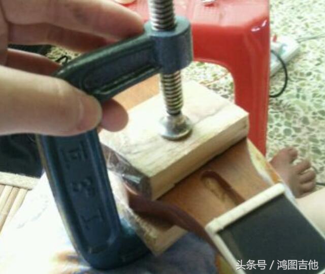 吉他琴头摔了一下,吉他琴头断了怎么恢复无痕