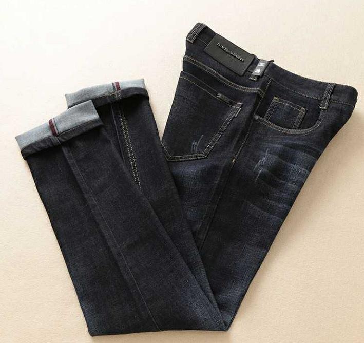 穿上这服装回家，连老同学都认不出我了，太有型了