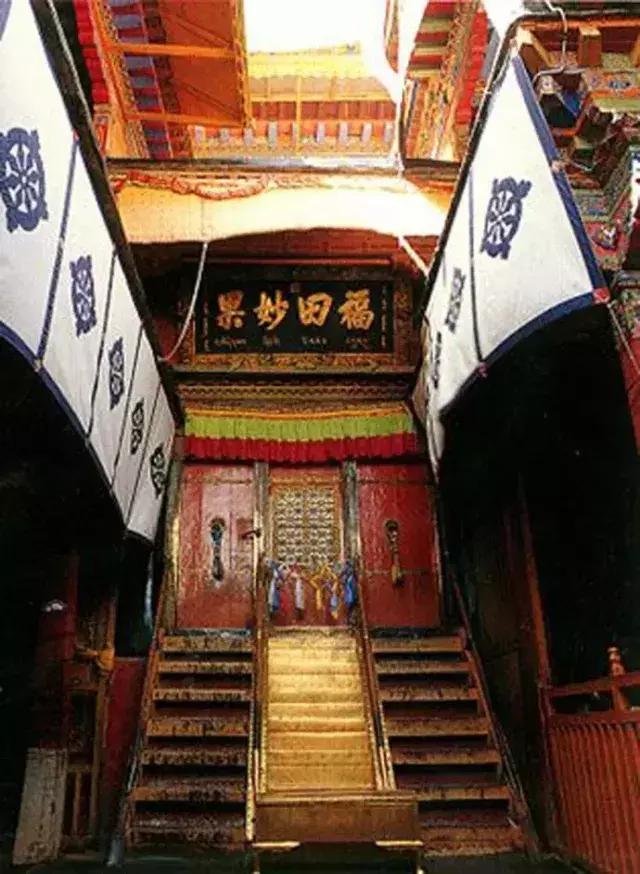 布达拉宫里的黄金是真的吗,布达拉宫财宝价值多少