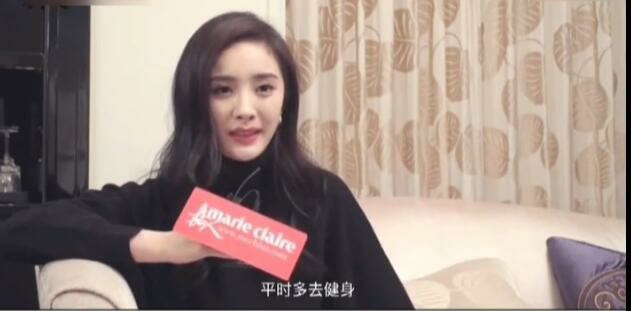 谁还敢说杨幂脚臭？她可是天天在泡脚啊！