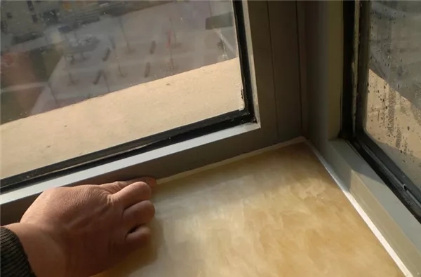 玻璃胶弄到衣服上如何清理小妙招,清理玻璃胶小妙招