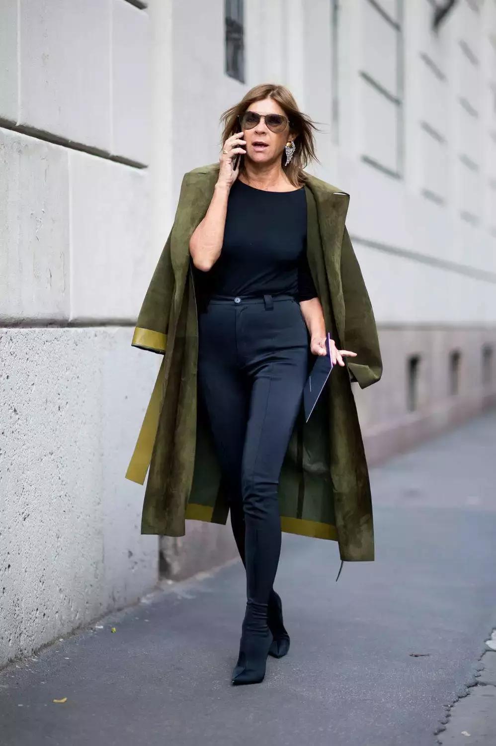 合适冬天小女生穿的黑色马丁靴,合适年轻小姐姐穿的衣服