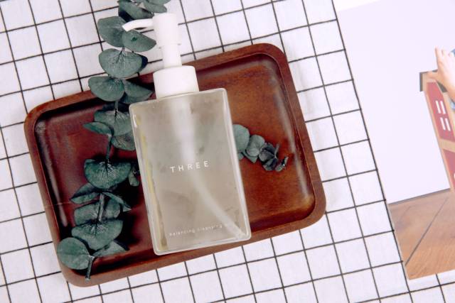 用什么卸妆能够一次搞定,实用又好用的卸妆方法