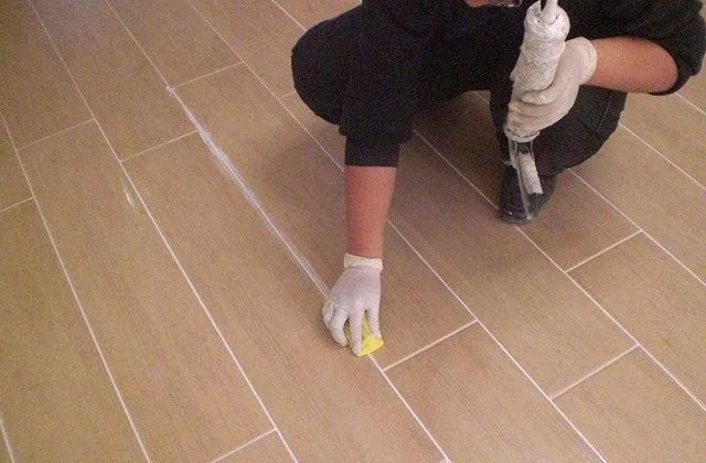 玻璃胶弄到衣服上如何清理小妙招,清理玻璃胶小妙招