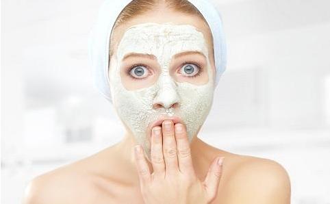 脸上长痘痘的时候能够敷面膜吗,脸上长痘痘能不能抹护肤品