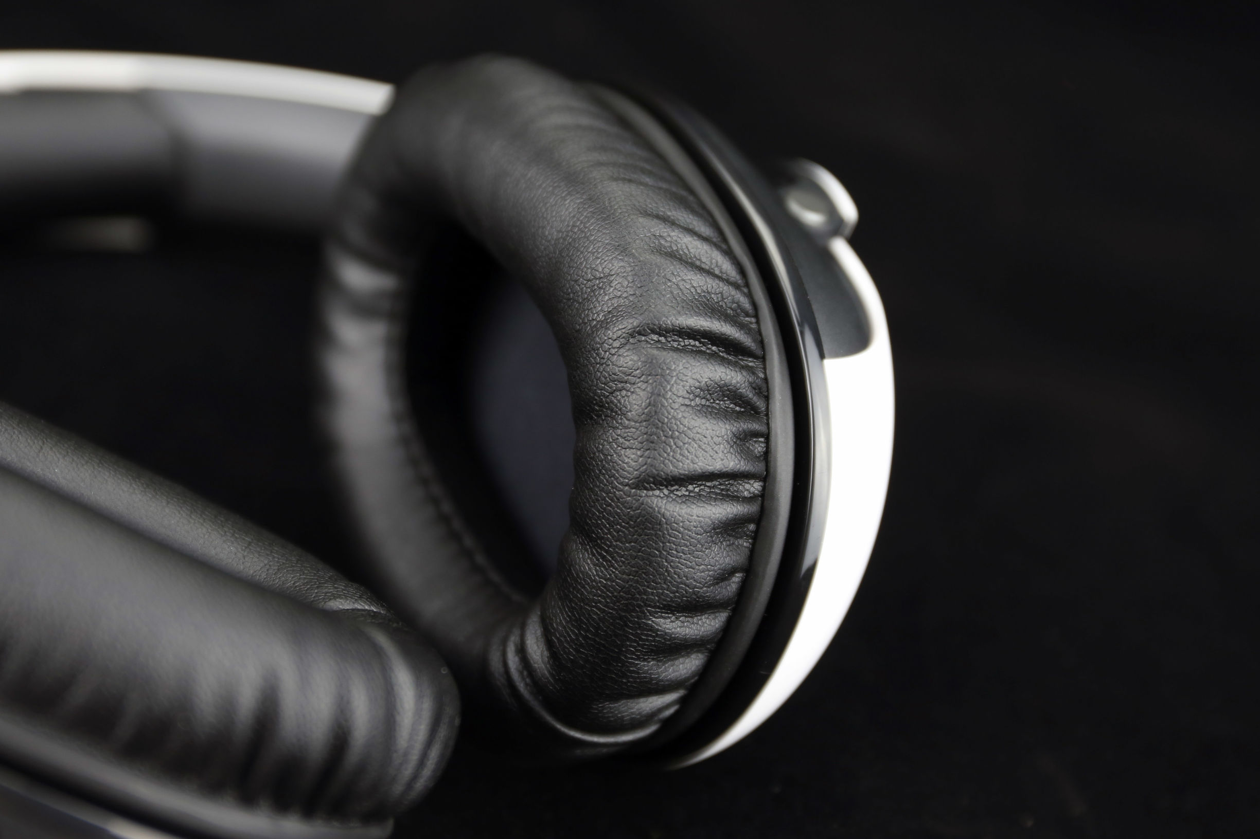 德国人出了一款吃鸡耳机，还有小金标认证！不得不服