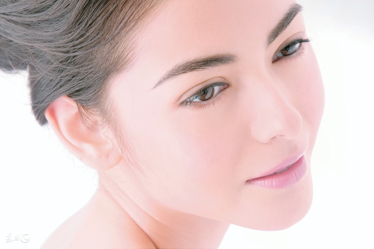 熬夜拒绝熊猫眼教你如何去黑眼圈,黑眼圈太重了像熊猫眼如何消除