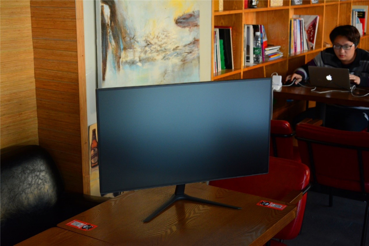 艾尔莎30寸显示器体验,艾尔莎显示器和长城显示器哪个好