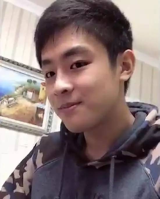 丁凯乐跟王俊凯,丁凯乐快乐星球长大的样子