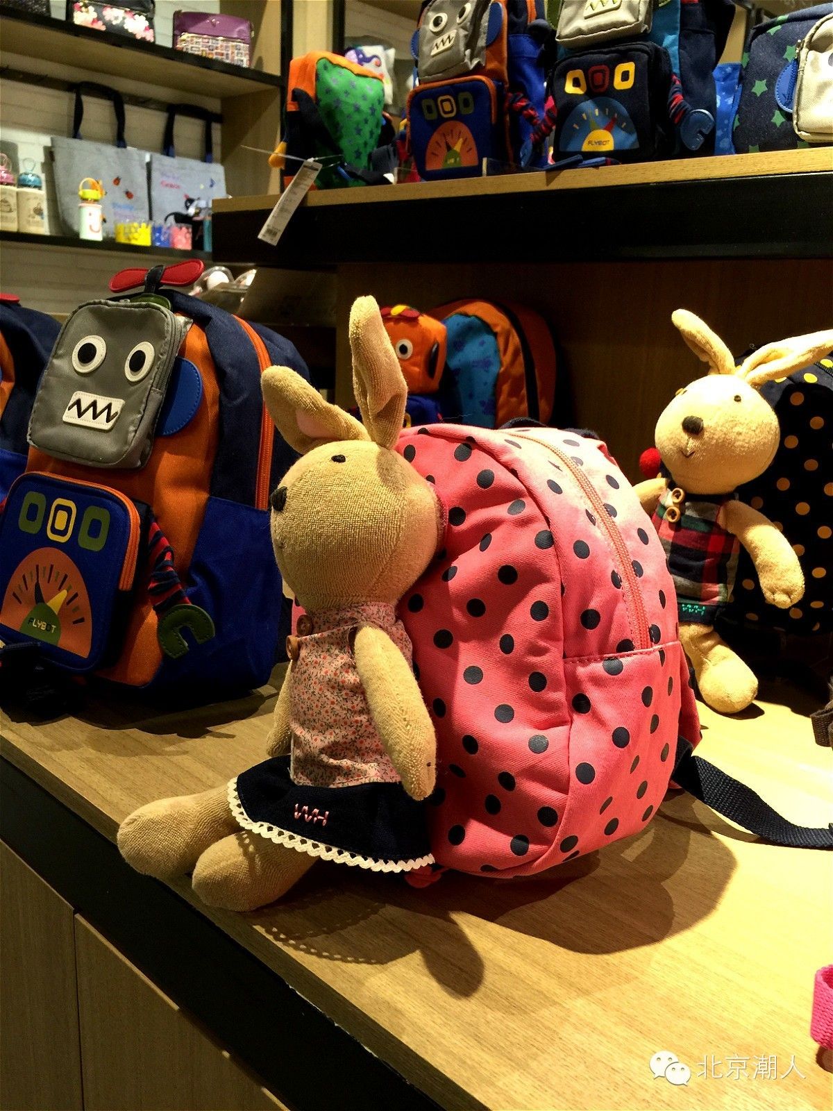 可爱的小书包、环保袋和糖果包，终于找到一个让一家人都能变潮的心水饰品店...