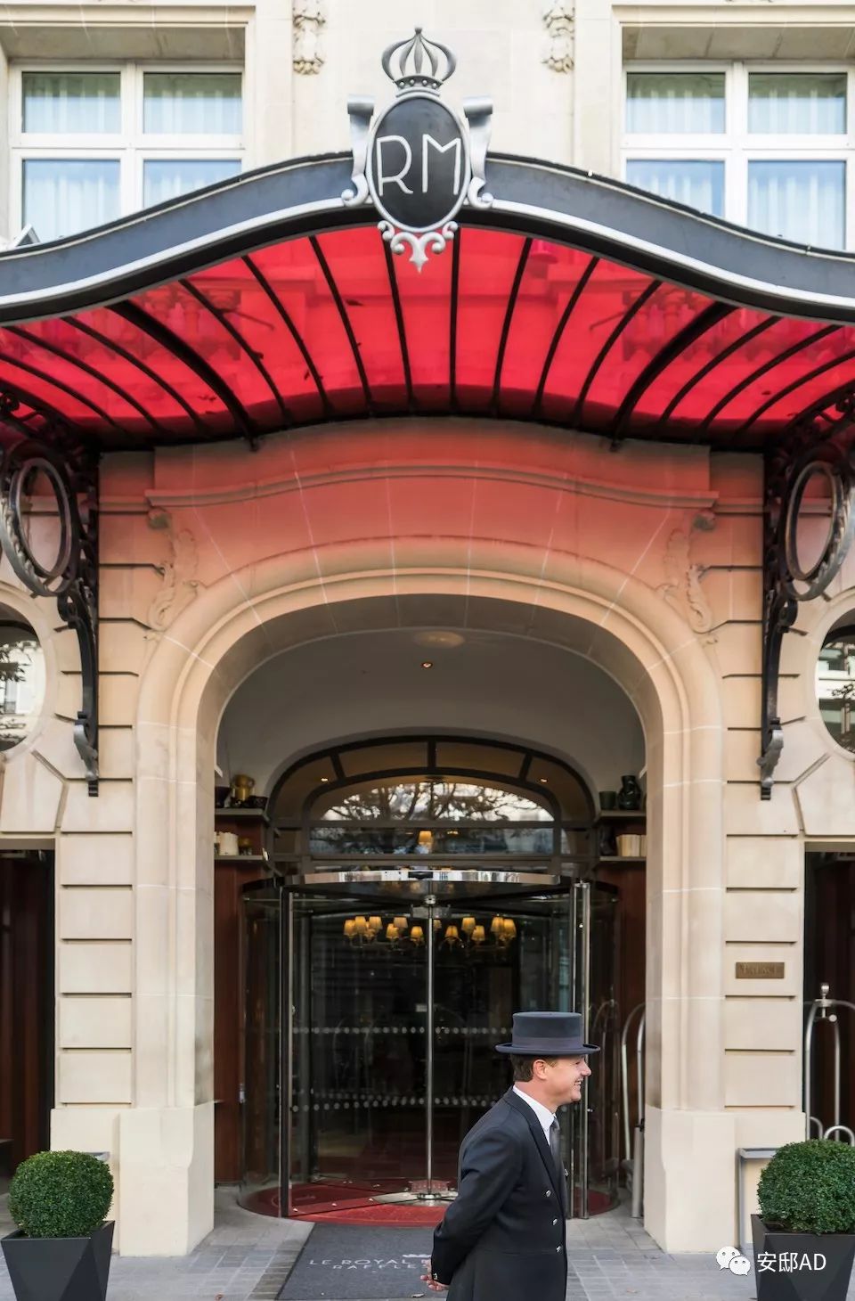 去巴黎别错过，毕加索最爱来喝一杯的“皇宫级”酒店！