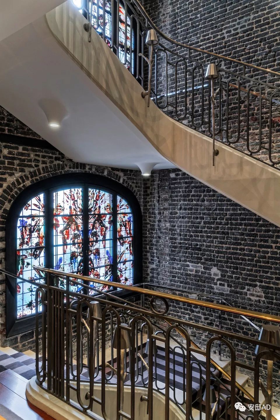 去巴黎别错过，毕加索最爱来喝一杯的“皇宫级”酒店！