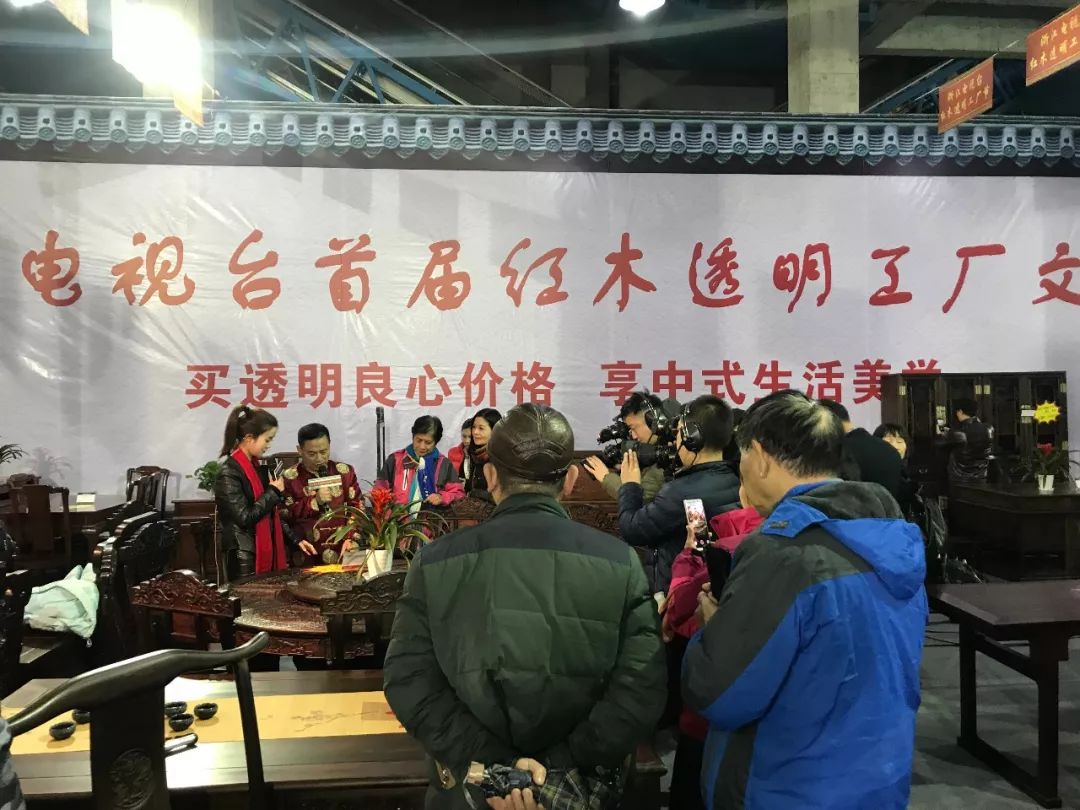 痛心8岁男孩被狗咬,8岁男孩疑因狂犬病死亡家属