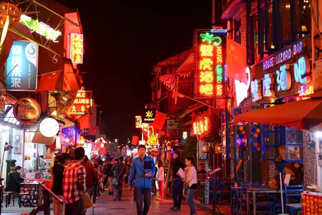 广西那良镇美食街,广西北海银滩美食街