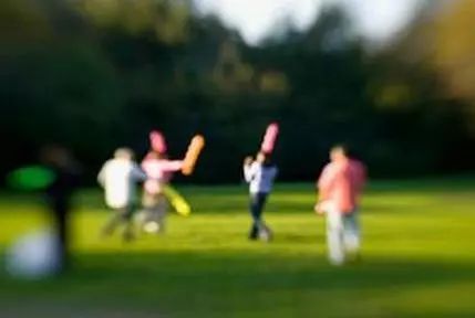 在小小眼球上，三台手术同时进行，不服不行！