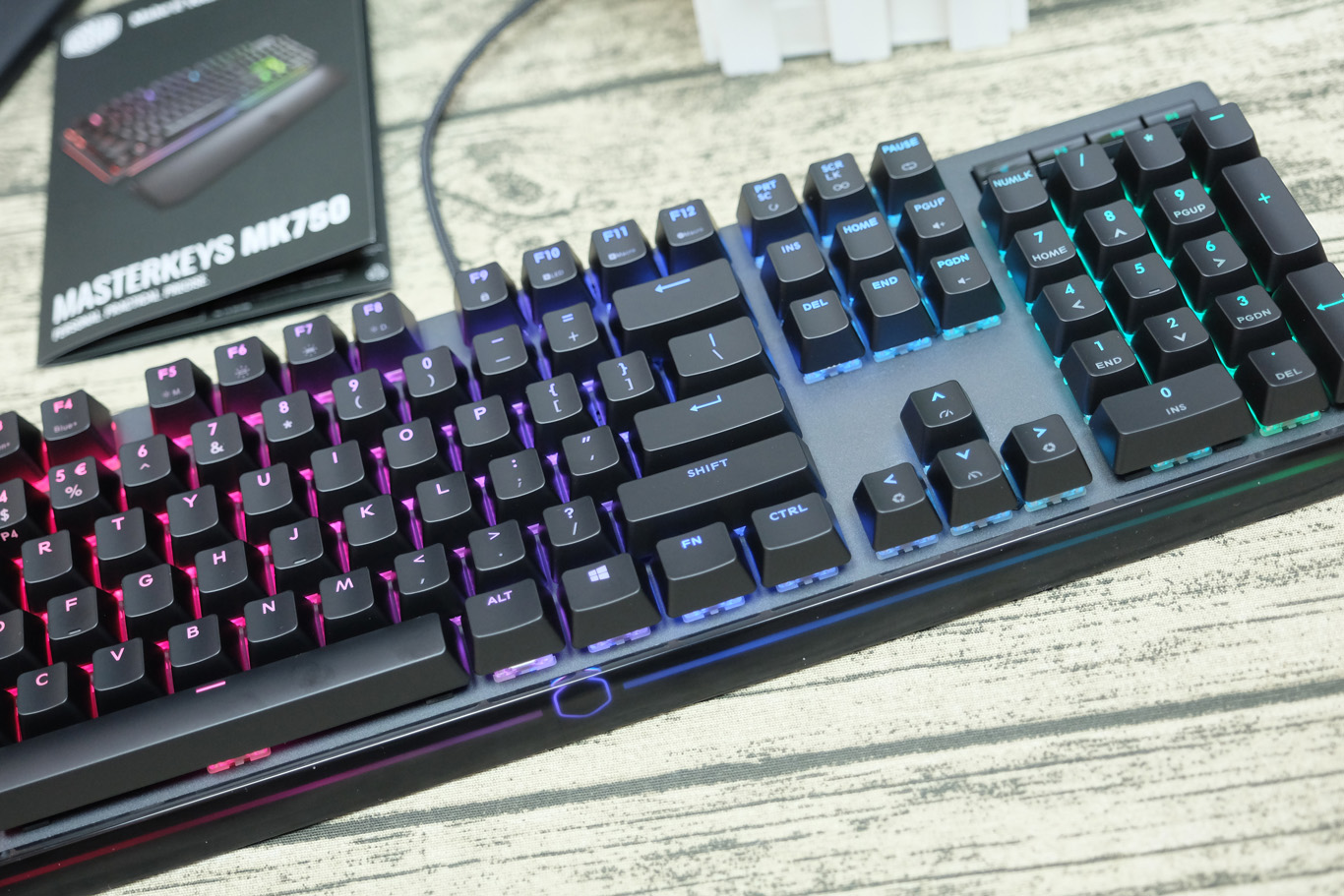 酷冷至尊单手机械键盘测评,酷冷至尊机械键盘测评