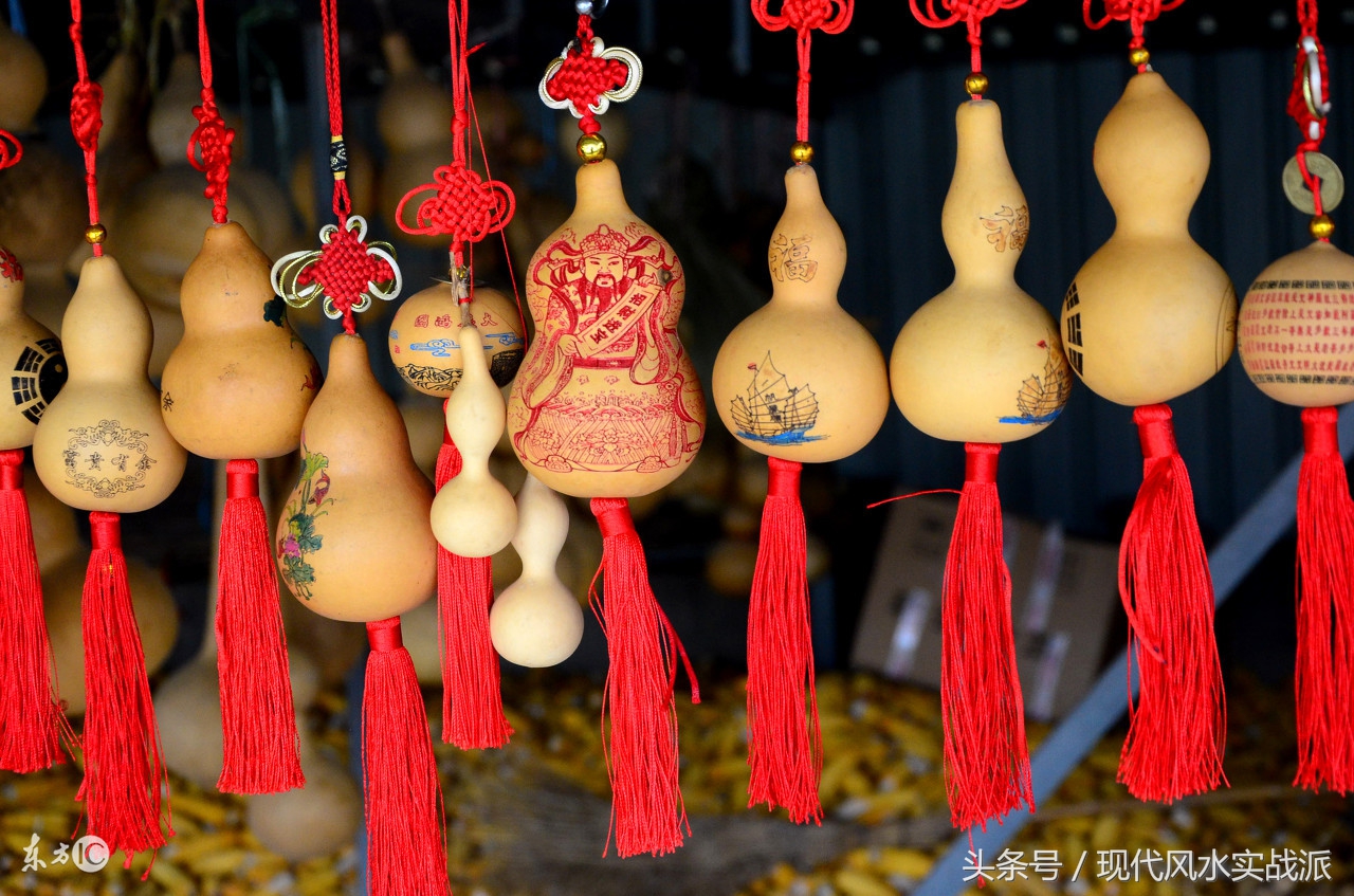 父母和孩子属相对冲如何化解,一家人属相互冲不见面能够化解吗