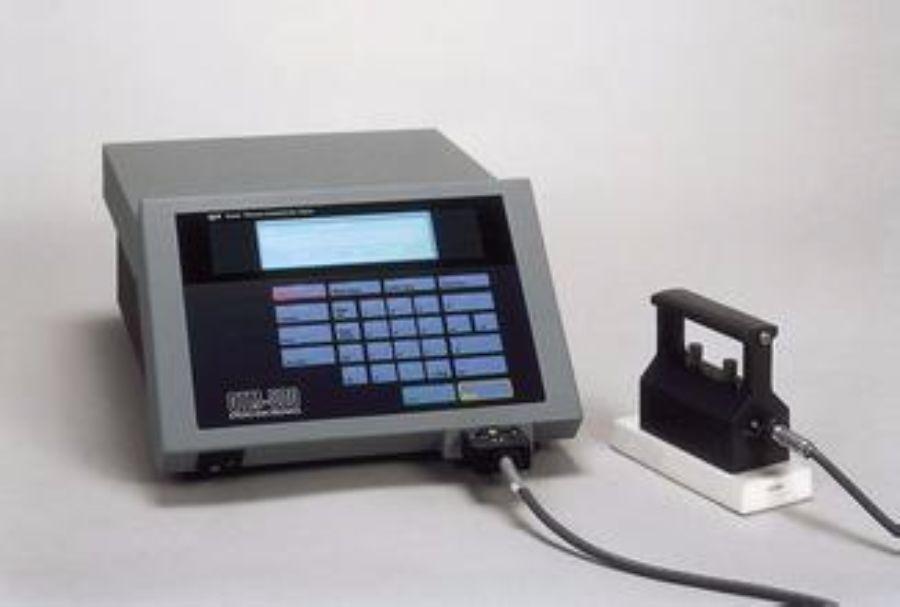 水晶玻璃和高硼硅玻璃的区别,水晶玻璃和亚克力的区别