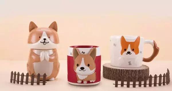 平时叫我多喝热水的各位，狗年请送我一个星巴克汪星杯