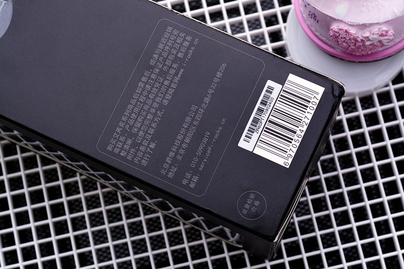 厉害了，鼠标也上“*火军**箱”，I-ROCKS锆Zr-60电竞鼠标开箱体验