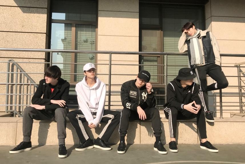 时尚潮人必入手的鞋子,最新明星同款潮鞋