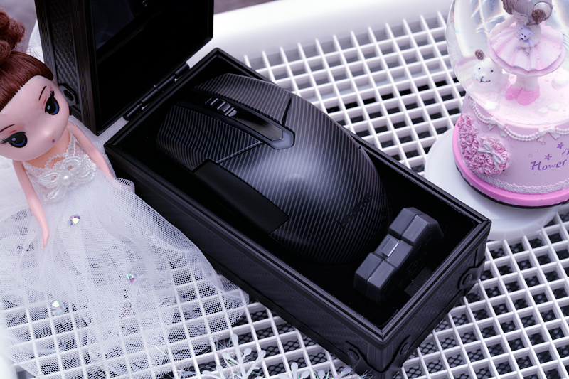 厉害了，鼠标也上“*火军**箱”，I-ROCKS锆Zr-60电竞鼠标开箱体验